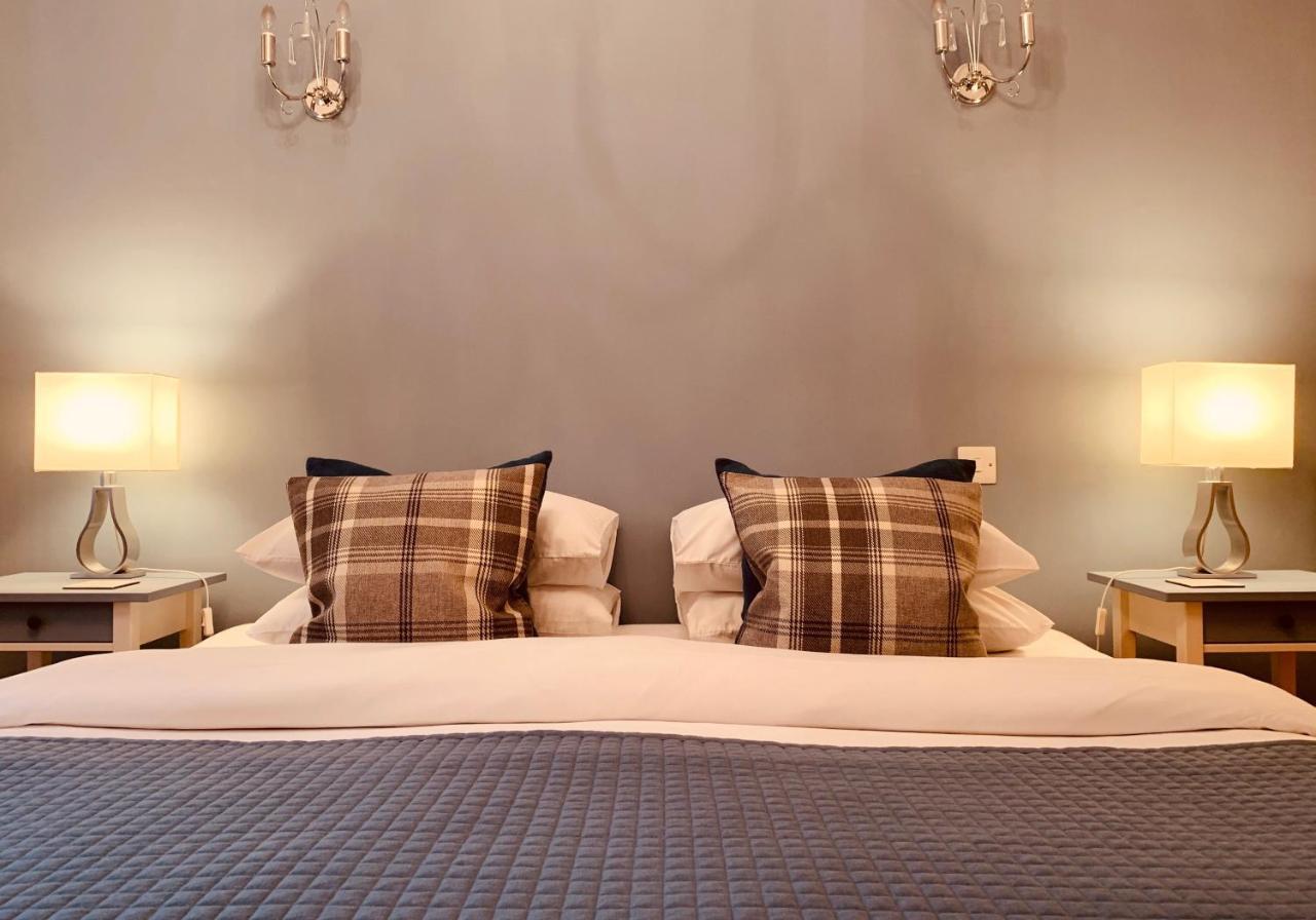 The Royal Mile Residence By Reserve Apartments Edinburg Exteriör bild